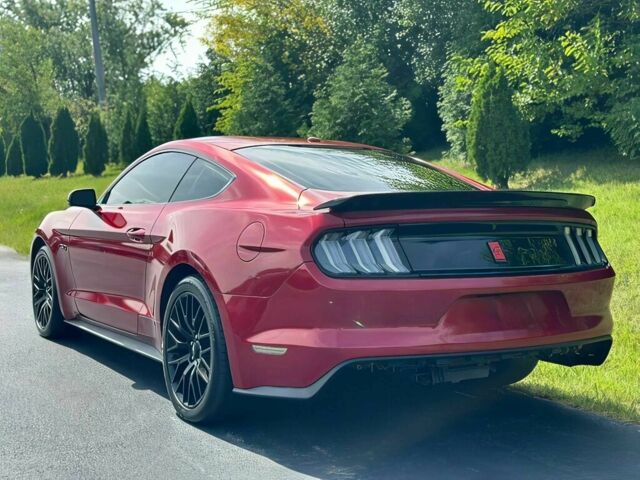 Красный Форд Мустанг, объемом двигателя 5 л и пробегом 80 тыс. км за 10990 $, фото 6 на Automoto.ua