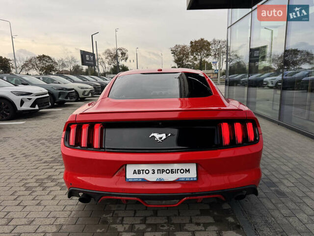 Красный Форд Мустанг, объемом двигателя 2.26 л и пробегом 169 тыс. км за 13900 $, фото 7 на Automoto.ua