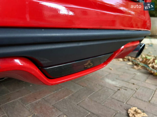Красный Форд Мустанг, объемом двигателя 2.3 л и пробегом 175 тыс. км за 17500 $, фото 13 на Automoto.ua