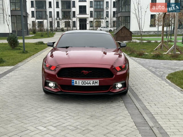 Красный Форд Мустанг, объемом двигателя 2.26 л и пробегом 119 тыс. км за 16400 $, фото 3 на Automoto.ua