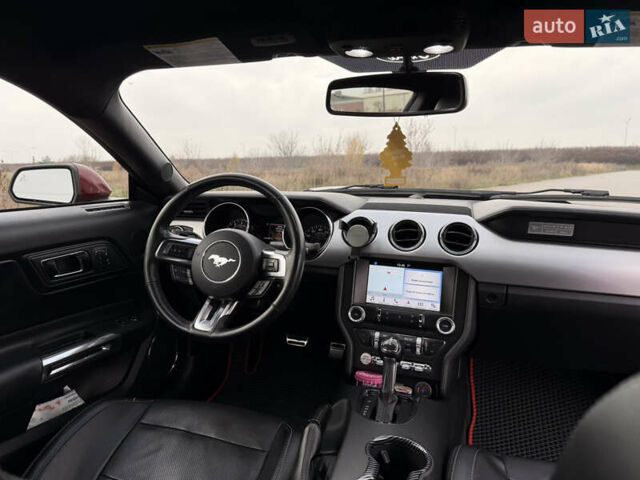 Красный Форд Мустанг, объемом двигателя 2.3 л и пробегом 127 тыс. км за 16500 $, фото 26 на Automoto.ua