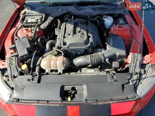 Красный Форд Мустанг, объемом двигателя 2.26 л и пробегом 126 тыс. км за 3000 $, фото 10 на Automoto.ua