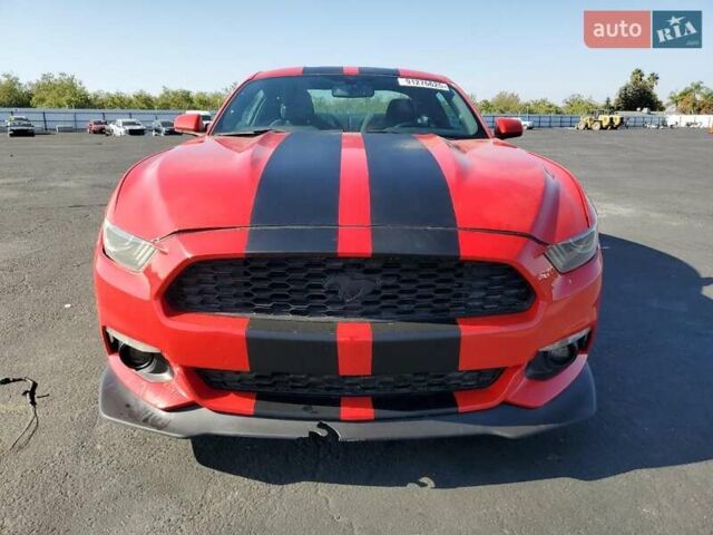 Красный Форд Мустанг, объемом двигателя 2.26 л и пробегом 126 тыс. км за 3000 $, фото 4 на Automoto.ua