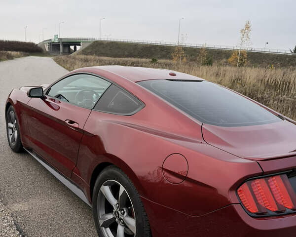 Красный Форд Мустанг, объемом двигателя 2.3 л и пробегом 127 тыс. км за 16500 $, фото 9 на Automoto.ua