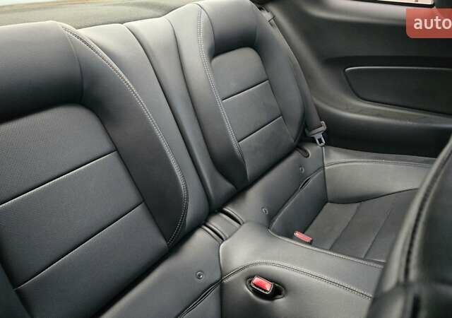 Червоний Форд Мустанг, об'ємом двигуна 2.26 л та пробігом 115 тис. км за 16000 $, фото 15 на Automoto.ua