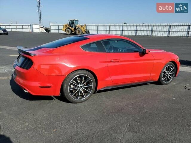 Красный Форд Мустанг, объемом двигателя 2.26 л и пробегом 126 тыс. км за 3000 $, фото 2 на Automoto.ua