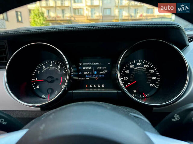 Красный Форд Мустанг, объемом двигателя 2.26 л и пробегом 78 тыс. км за 16500 $, фото 38 на Automoto.ua