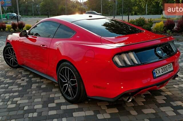 Красный Форд Мустанг, объемом двигателя 2.26 л и пробегом 59 тыс. км за 22000 $, фото 1 на Automoto.ua