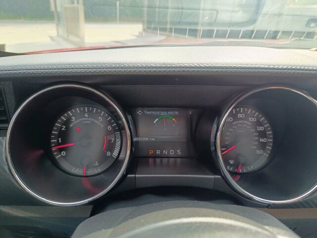 Красный Форд Мустанг, объемом двигателя 3.7 л и пробегом 207 тыс. км за 17990 $, фото 13 на Automoto.ua