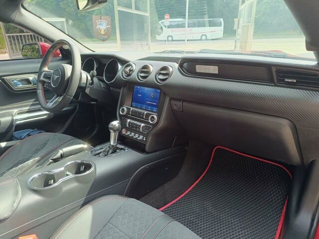 Красный Форд Мустанг, объемом двигателя 3.7 л и пробегом 207 тыс. км за 17990 $, фото 19 на Automoto.ua