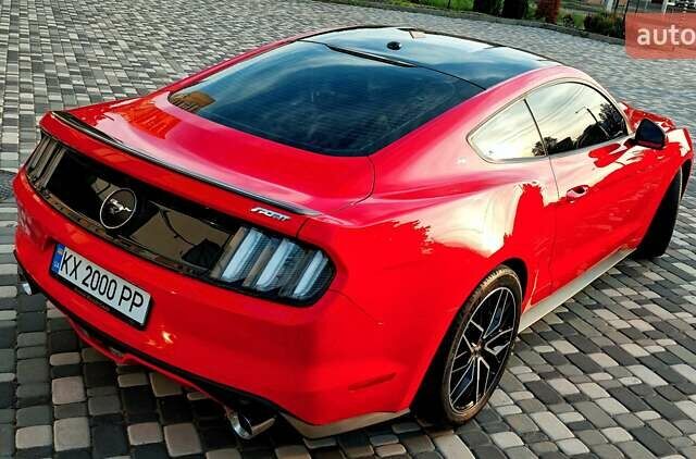 Красный Форд Мустанг, объемом двигателя 2.26 л и пробегом 59 тыс. км за 22000 $, фото 3 на Automoto.ua