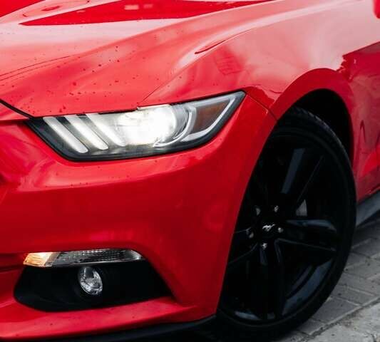 Красный Форд Мустанг, объемом двигателя 2.26 л и пробегом 88 тыс. км за 20999 $, фото 5 на Automoto.ua