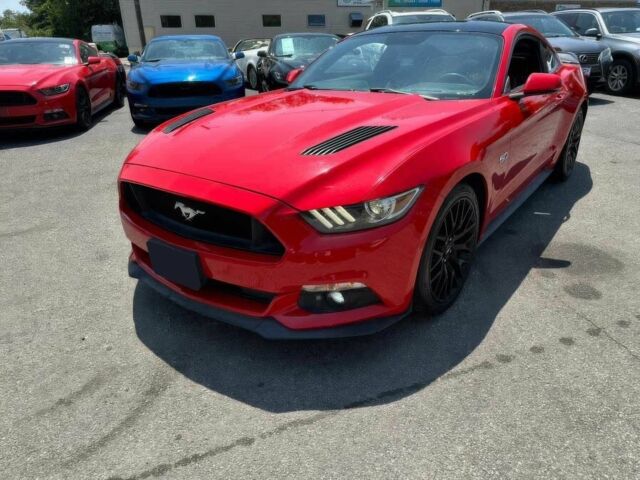 Красный Форд Мустанг, объемом двигателя 5 л и пробегом 53 тыс. км за 8000 $, фото 1 на Automoto.ua