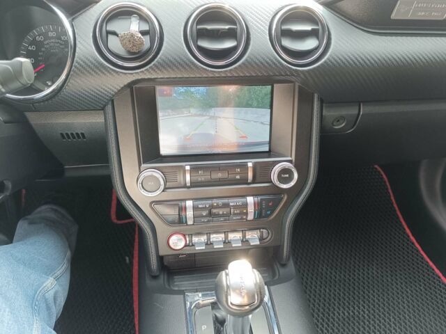 Красный Форд Мустанг, объемом двигателя 3.7 л и пробегом 207 тыс. км за 17990 $, фото 14 на Automoto.ua