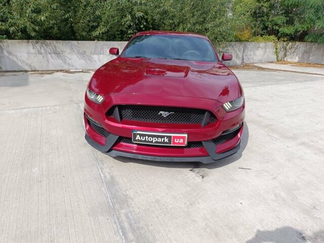 Красный Форд Мустанг, объемом двигателя 3.7 л и пробегом 207 тыс. км за 17990 $, фото 1 на Automoto.ua