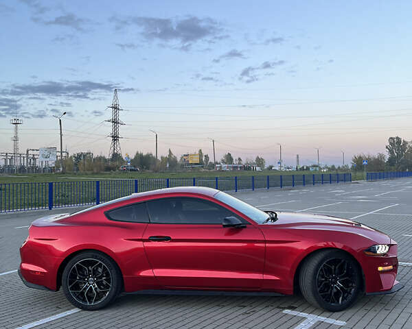 Красный Форд Мустанг, объемом двигателя 2.3 л и пробегом 102 тыс. км за 27500 $, фото 5 на Automoto.ua