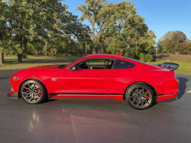 Красный Форд Мустанг, объемом двигателя 5 л и пробегом 11 тыс. км за 75000 $, фото 4 на Automoto.ua