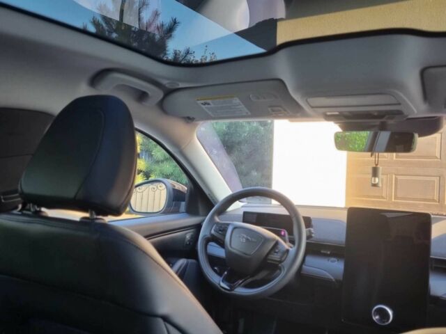 Красный Форд Мустанг, объемом двигателя 0 л и пробегом 55 тыс. км за 27000 $, фото 13 на Automoto.ua