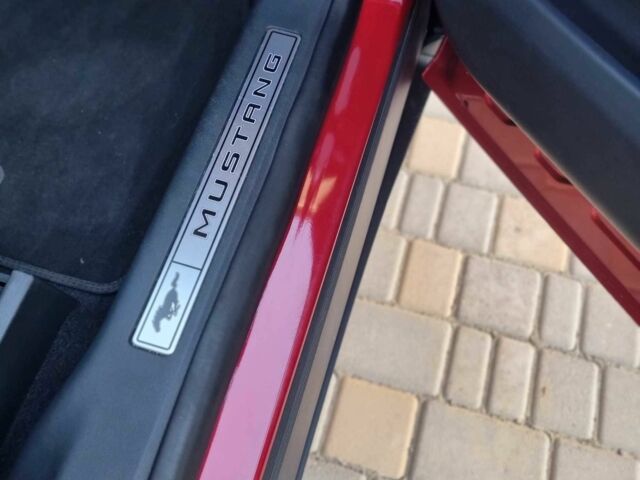 Красный Форд Мустанг, объемом двигателя 0 л и пробегом 55 тыс. км за 27000 $, фото 5 на Automoto.ua
