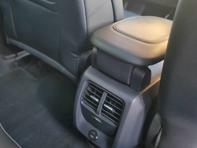 Красный Форд Мустанг, объемом двигателя 0 л и пробегом 55 тыс. км за 27000 $, фото 11 на Automoto.ua