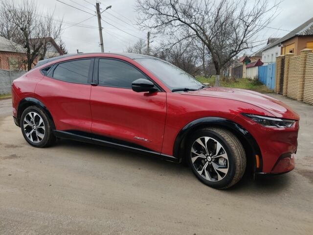 Красный Форд Мустанг, объемом двигателя 0 л и пробегом 6 тыс. км за 26999 $, фото 2 на Automoto.ua