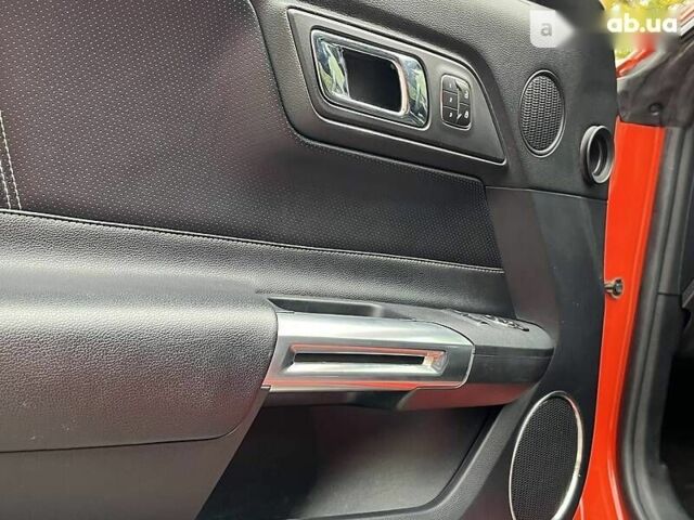 Форд Мустанг, объемом двигателя 2.3 л и пробегом 105 тыс. км за 17500 $, фото 5 на Automoto.ua