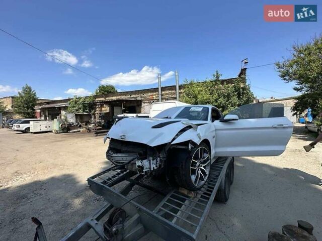 Форд Мустанг, объемом двигателя 2.26 л и пробегом 70 тыс. км за 12500 $, фото 4 на Automoto.ua