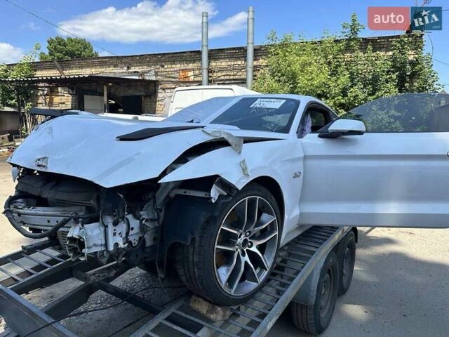 Форд Мустанг, объемом двигателя 2.26 л и пробегом 70 тыс. км за 12500 $, фото 3 на Automoto.ua