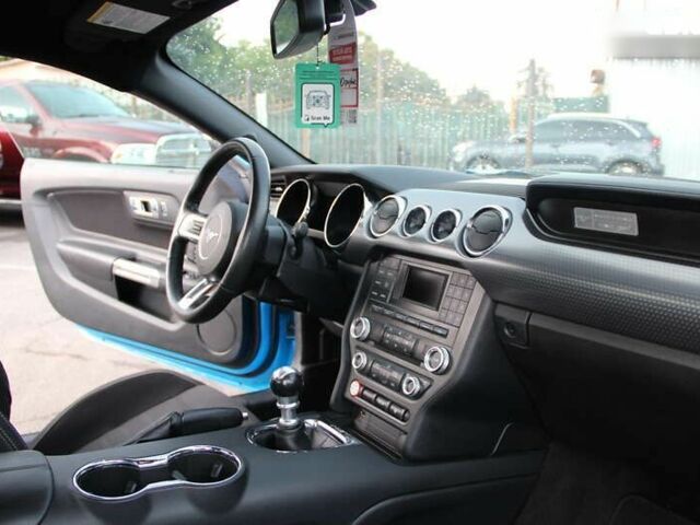 Форд Мустанг, объемом двигателя 5 л и пробегом 153 тыс. км за 28200 $, фото 22 на Automoto.ua