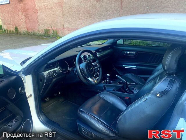 Форд Мустанг, объемом двигателя 2.3 л и пробегом 73 тыс. км за 13200 $, фото 10 на Automoto.ua