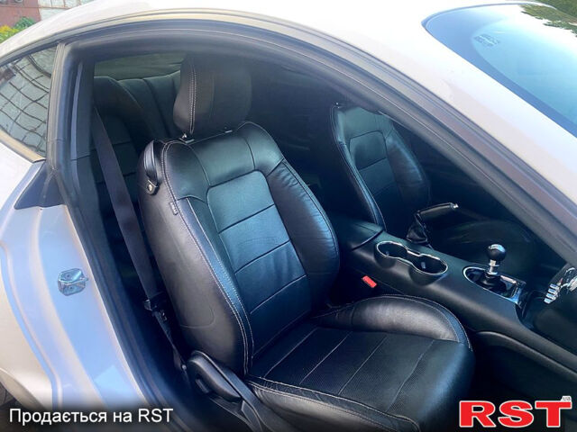 Форд Мустанг, объемом двигателя 2.3 л и пробегом 73 тыс. км за 13200 $, фото 12 на Automoto.ua