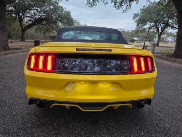 Жовтий Форд Мустанг, об'ємом двигуна 2.3 л та пробігом 55 тис. км за 8800 $, фото 6 на Automoto.ua