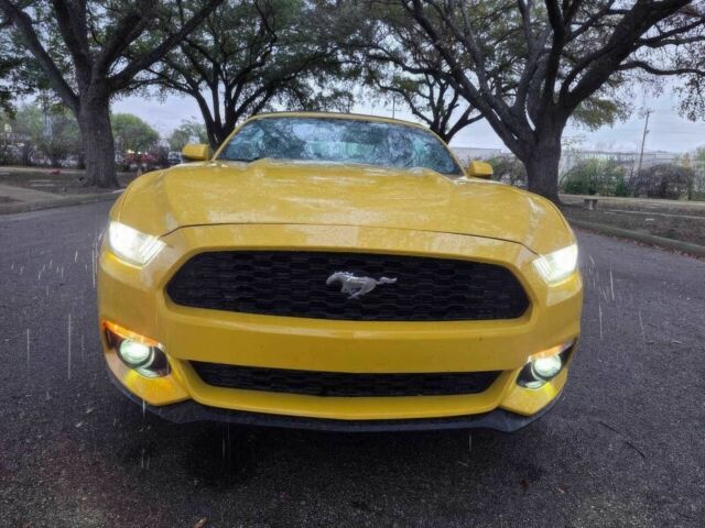 Жовтий Форд Мустанг, об'ємом двигуна 2.3 л та пробігом 55 тис. км за 8800 $, фото 1 на Automoto.ua