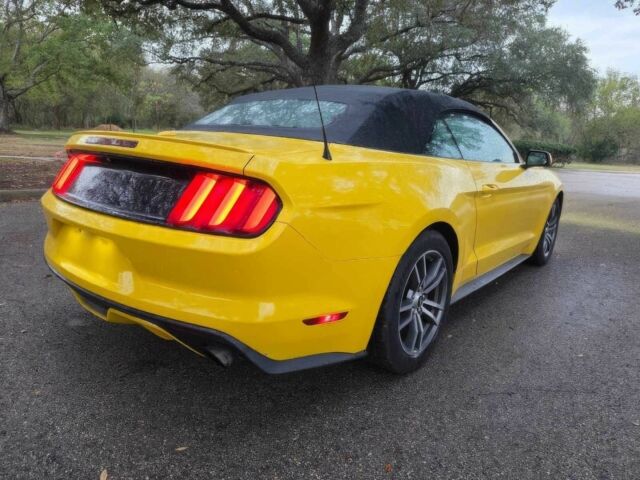 Жовтий Форд Мустанг, об'ємом двигуна 2.3 л та пробігом 55 тис. км за 8800 $, фото 7 на Automoto.ua