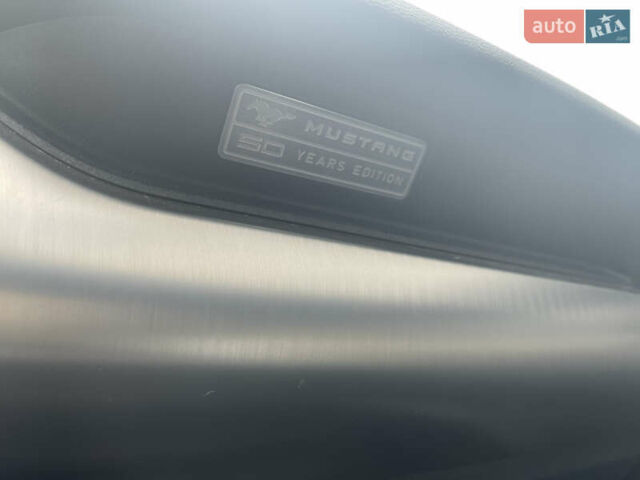 Желтый Форд Мустанг, объемом двигателя 2.26 л и пробегом 45 тыс. км за 21500 $, фото 22 на Automoto.ua