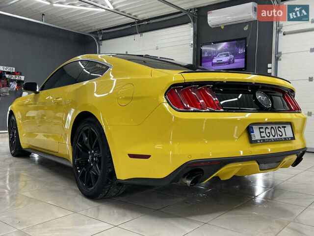 Желтый Форд Мустанг, объемом двигателя 2.26 л и пробегом 45 тыс. км за 21500 $, фото 7 на Automoto.ua