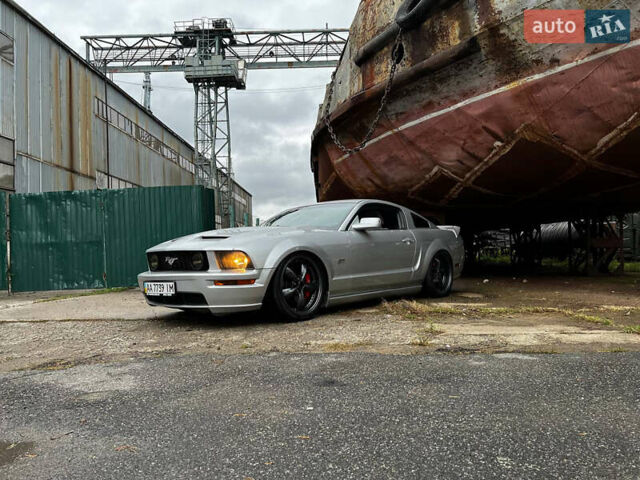 Сірий Форд Мустанг, об'ємом двигуна 4.61 л та пробігом 92 тис. км за 20000 $, фото 1 на Automoto.ua