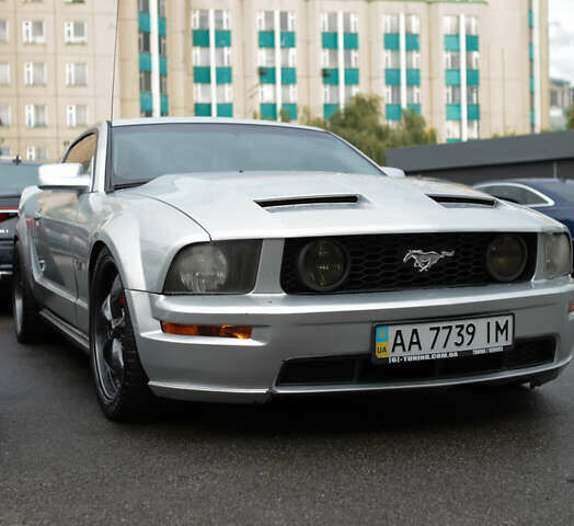 Серый Форд Мустанг, объемом двигателя 4.61 л и пробегом 92 тыс. км за 17500 $, фото 4 на Automoto.ua