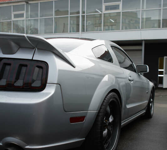 Сірий Форд Мустанг, об'ємом двигуна 4.61 л та пробігом 92 тис. км за 20000 $, фото 5 на Automoto.ua