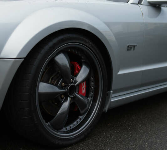 Серый Форд Мустанг, объемом двигателя 4.61 л и пробегом 92 тыс. км за 17500 $, фото 8 на Automoto.ua