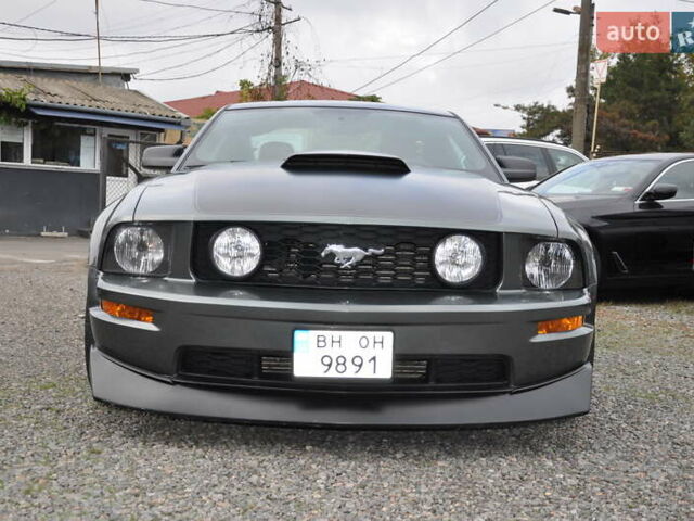 Серый Форд Мустанг, объемом двигателя 4.61 л и пробегом 115 тыс. км за 13000 $, фото 3 на Automoto.ua