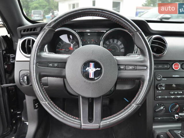 Серый Форд Мустанг, объемом двигателя 4.61 л и пробегом 115 тыс. км за 13000 $, фото 17 на Automoto.ua