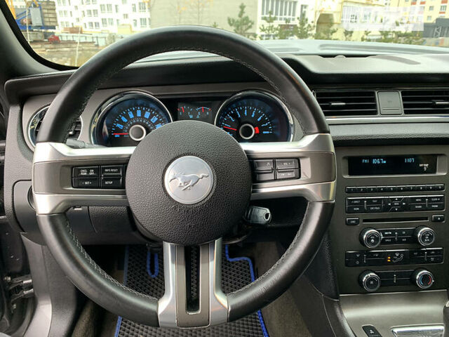 Серый Форд Мустанг, объемом двигателя 3.7 л и пробегом 175 тыс. км за 13499 $, фото 37 на Automoto.ua