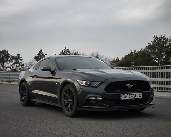 Сірий Форд Мустанг, об'ємом двигуна 2.26 л та пробігом 82 тис. км за 17000 $, фото 5 на Automoto.ua