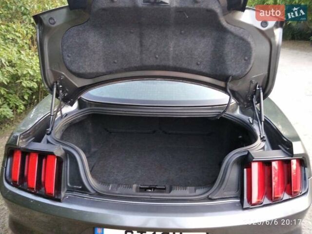 Сірий Форд Мустанг, об'ємом двигуна 2.26 л та пробігом 178 тис. км за 13100 $, фото 6 на Automoto.ua