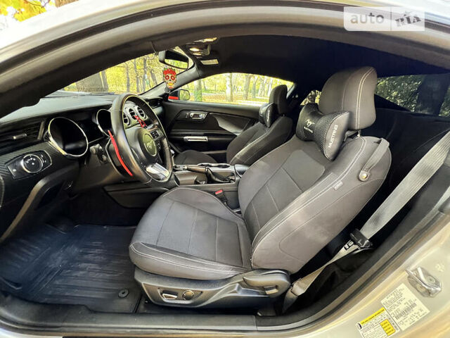 Серый Форд Мустанг, объемом двигателя 3.7 л и пробегом 129 тыс. км за 16200 $, фото 43 на Automoto.ua