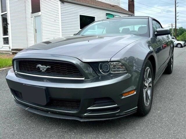 Серый Форд Мустанг, объемом двигателя 3.7 л и пробегом 88 тыс. км за 4000 $, фото 2 на Automoto.ua