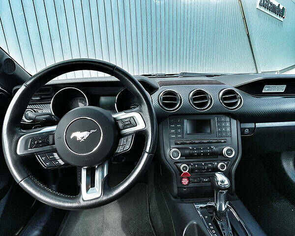 Серый Форд Мустанг, объемом двигателя 3.7 л и пробегом 62 тыс. км за 18500 $, фото 10 на Automoto.ua