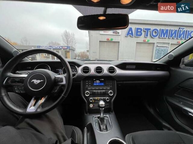 Сірий Форд Мустанг, об'ємом двигуна 2.26 л та пробігом 77 тис. км за 14000 $, фото 10 на Automoto.ua