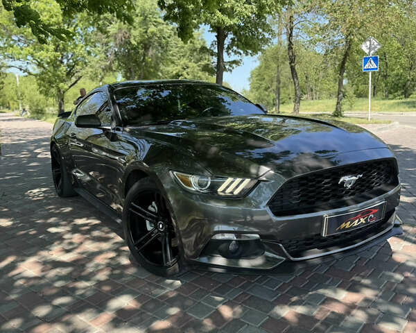 Сірий Форд Мустанг, об'ємом двигуна 2.3 л та пробігом 125 тис. км за 13300 $, фото 18 на Automoto.ua